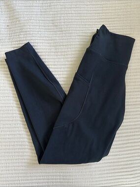 Nike dry fit leggings with pockets - small